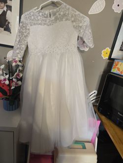 Dress white size 7