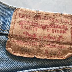 LEVI STRAUSS 550 SHORTS 32 WAIST  COLOR: BLUE  EXCELLENT CONDITION  LOCATION HORIZON AND GREENWAY 89002 $20.00