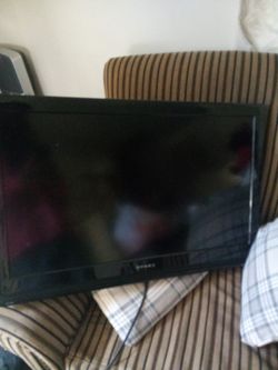 32 inch Dynex tv