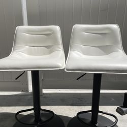Bar Stool And Bar Table 