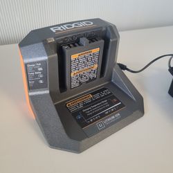 RIDGID 18V Battery Charger (Model R86093)