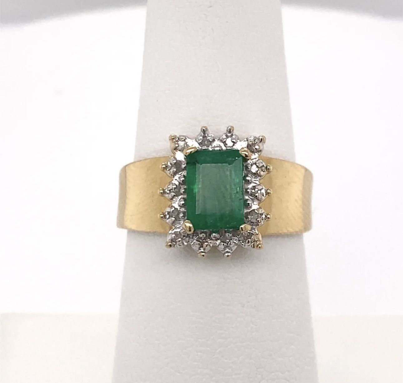 14kt Anillo De Oro Sólido Con Esmeralda Y Diamantes Size 7.5