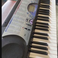 PIANO KEYBOARD 