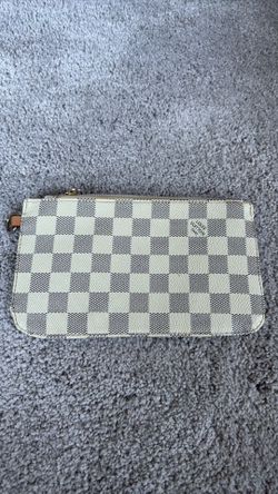 Women’s pouch/clutch
