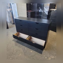 Eight drawers dresser with rails