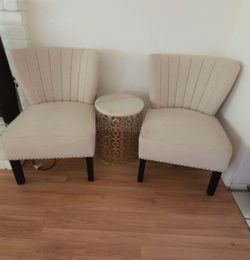 Accent Chairs 2