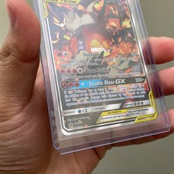 Reshiram & Charizard GX - SM201