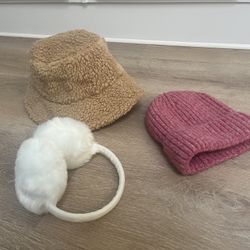 Little Girl’s Winter accessories!! New!! 