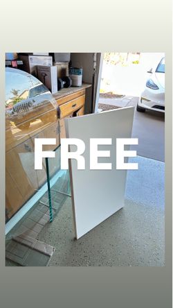 White IKEA desk top - FREE