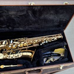 Antique Winds Saxaphone
