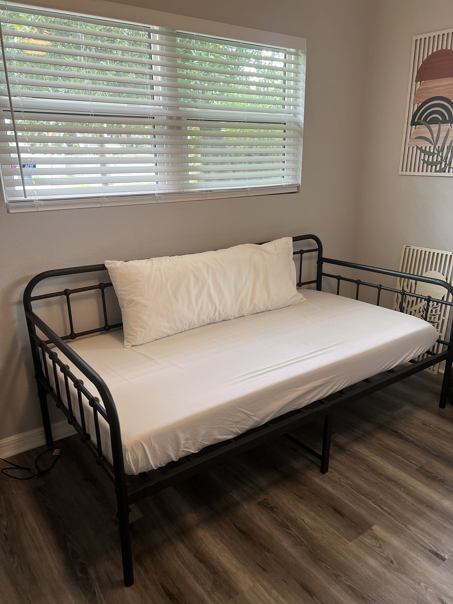 Twin Mattress & Day Bed