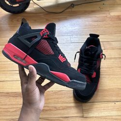Jordan 4 Red Thunder❤️⚡️ Size 11👟 Clean🧼 $110💰 PICK UP TODAY ❗️
