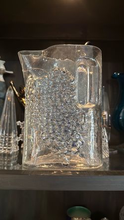 Wine pitcher