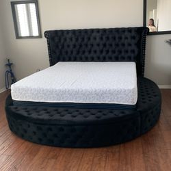 $1399 Brand New King Storage Bed Frame With Mattress (Read Description Below)