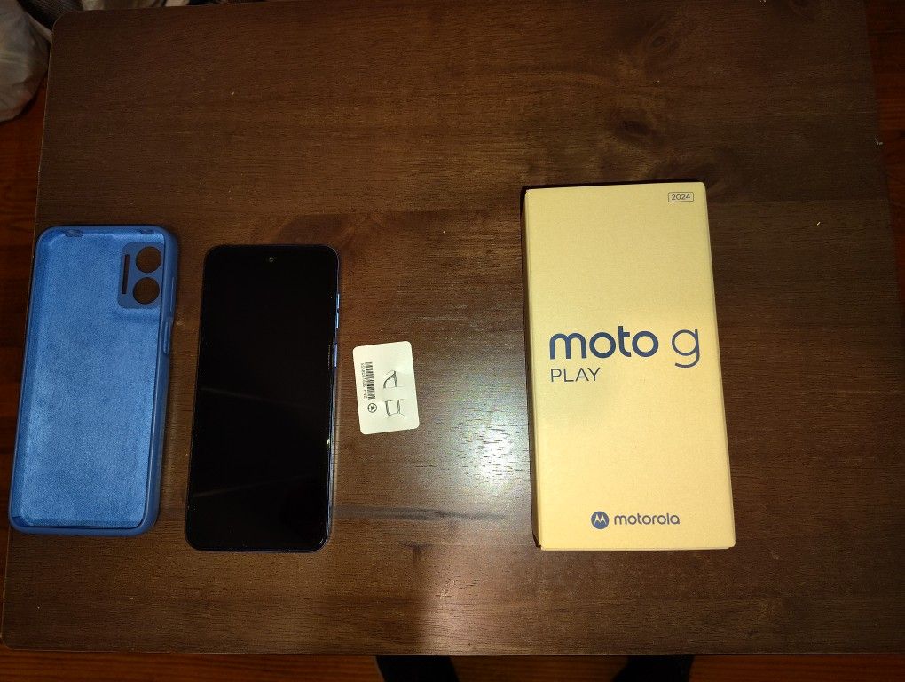 Moto G Play 2024 Phone W/Case