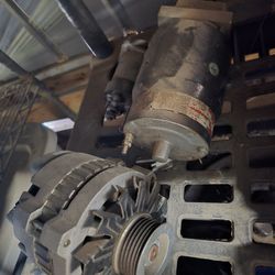 Gm/ Chevy 5.7 L  350 Tbi Motor 