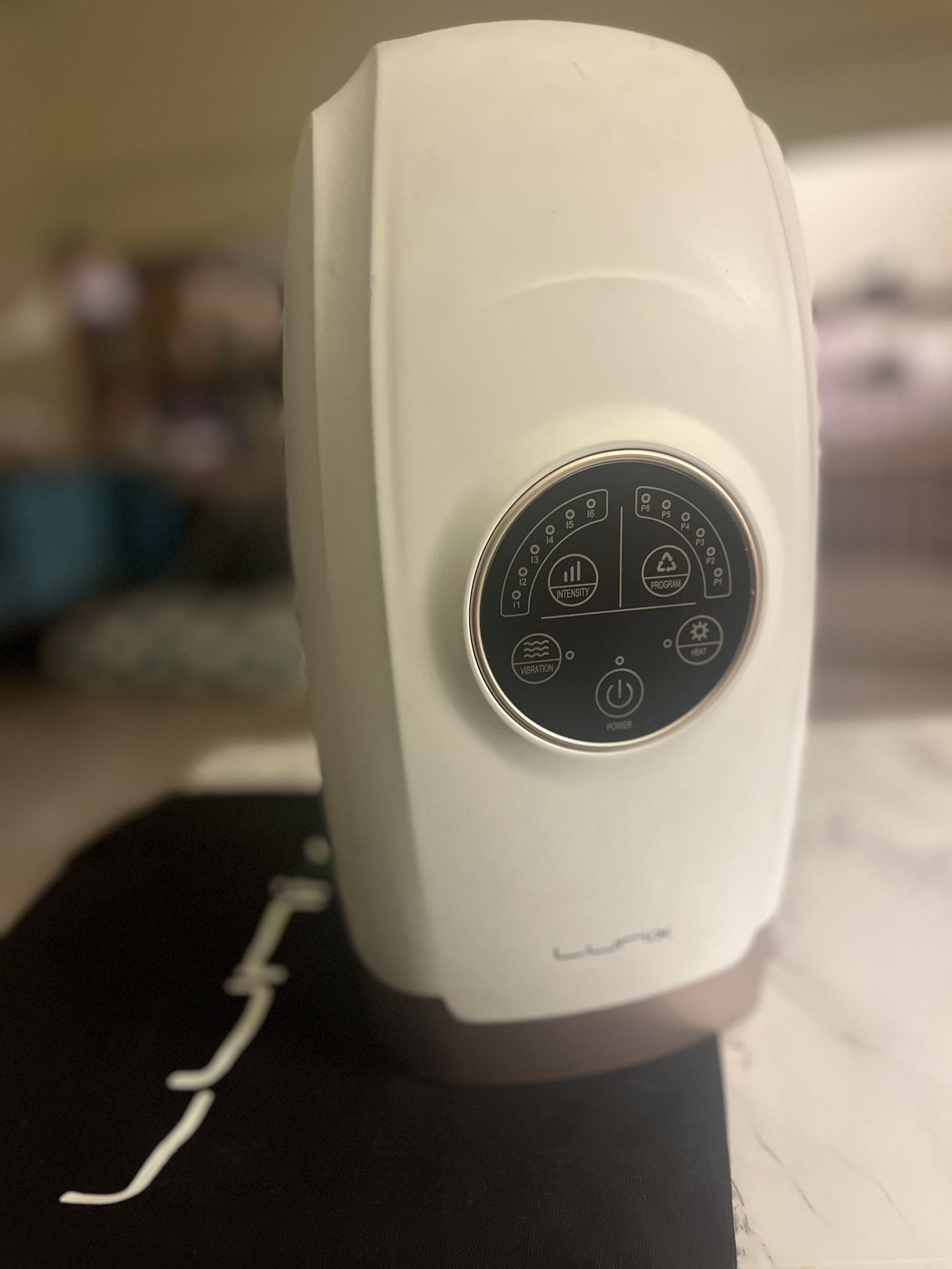 Lunix LX3 Electric Hand Massager with Heat and Shiatsu - Barely Used