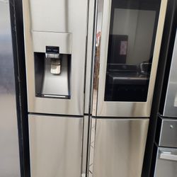 Un. Refrijerador Cuatro Puertas SAMSUNG 90. Dias De Garantia Se Yeva Adomisilio