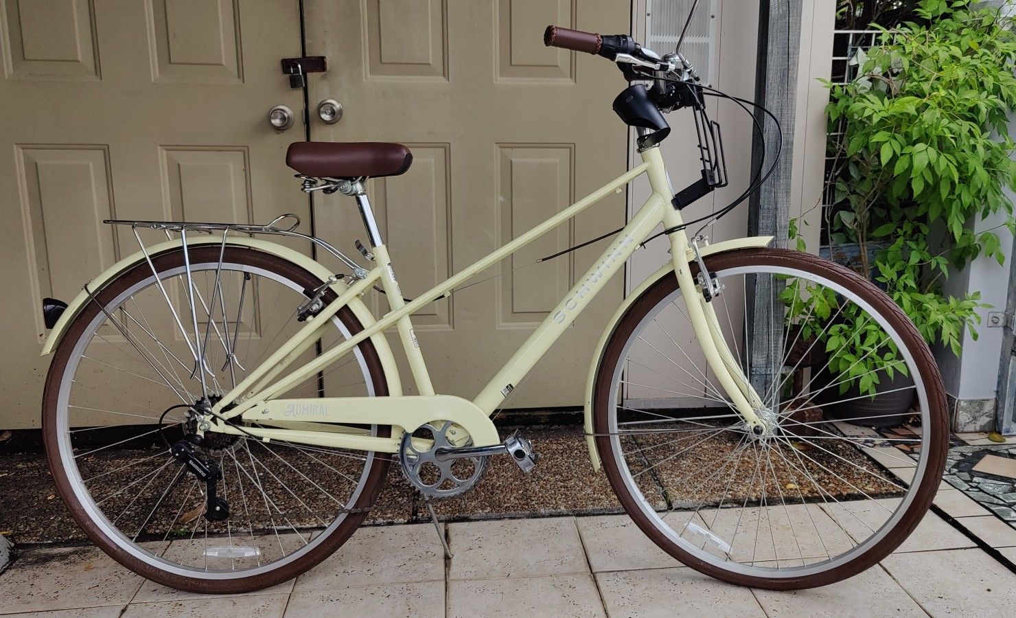 Schwinn Admiral 700c Hybrid Bicycle 28