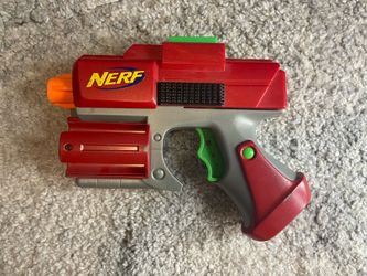 GOOD CONDITION - Red Mini Nerf Gun Small Single Gun Toy