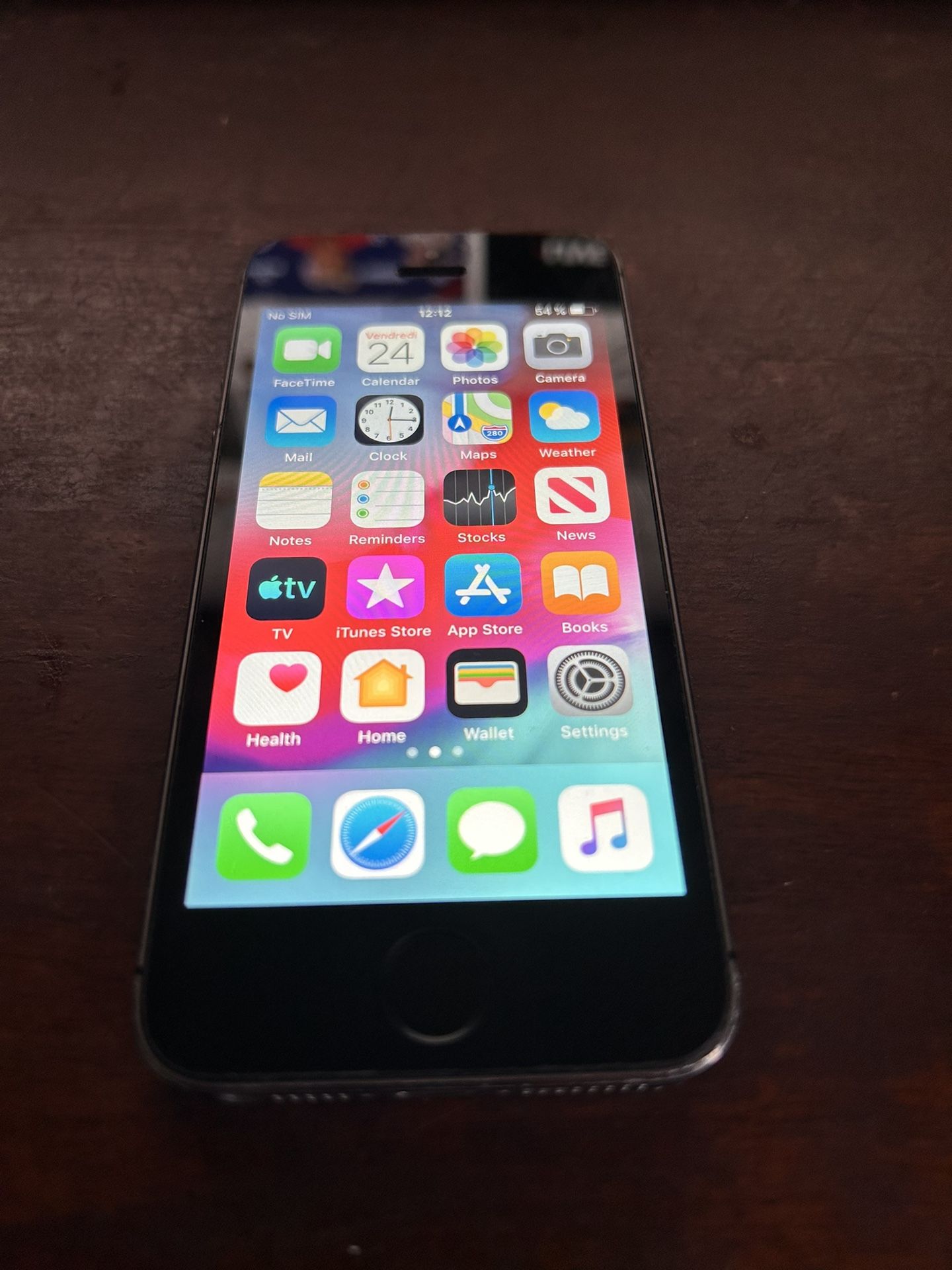 iphone 5s 16GB use as ipod or camera (no service)