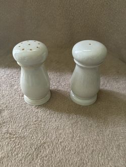SALT & PEPPER SHAKERS