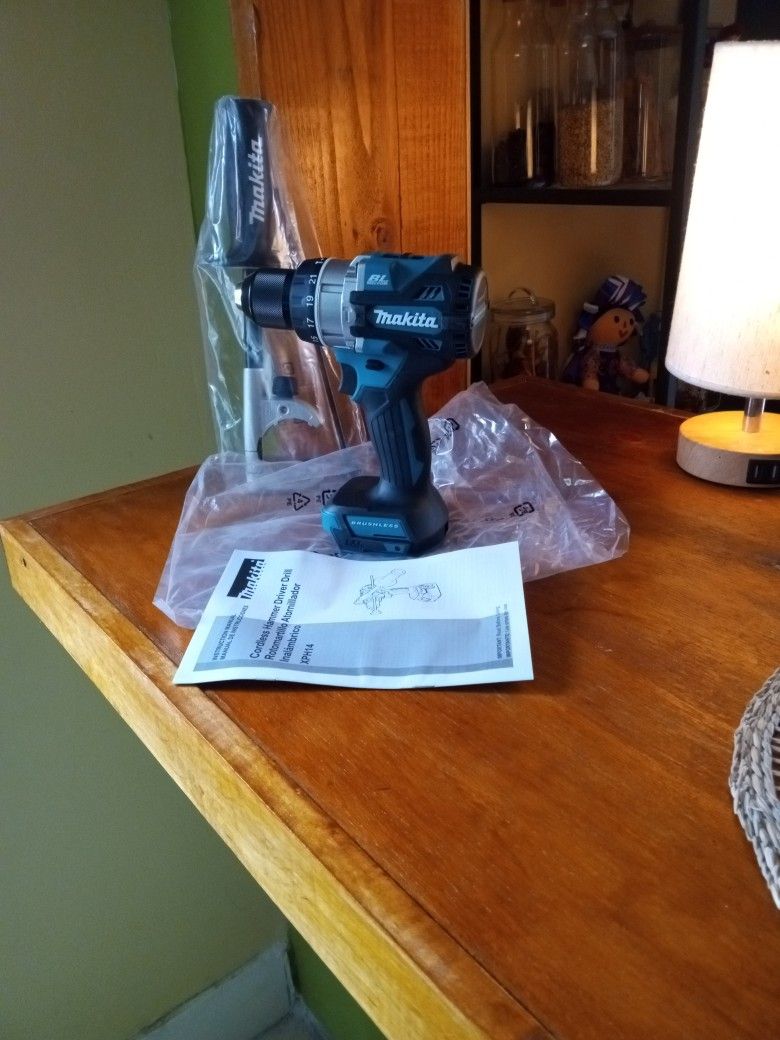 Makita. 18 V New BL Hammer Drill. 2 Speed. 1/2". W/ Handle