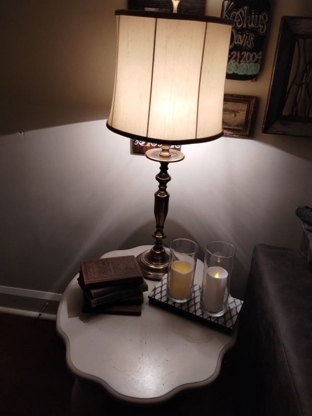 Vintage Antique Lamp And Books 18/1900's