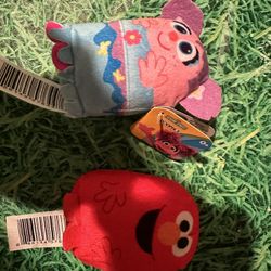 Elmo Plush Toys And Baskets 