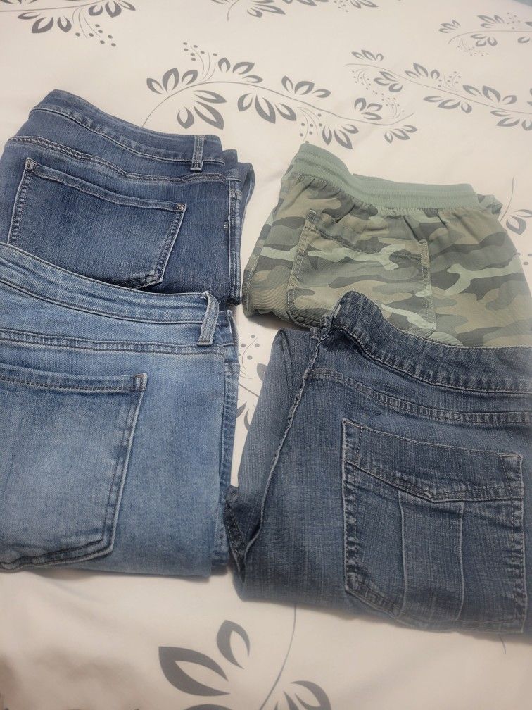 Woman's JEANS - LOT 4PRS