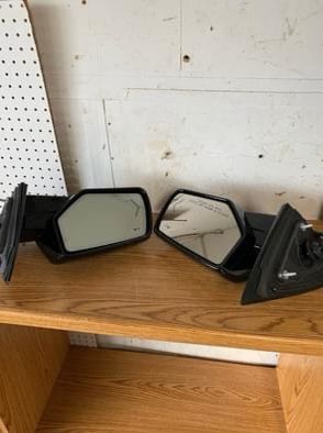 2015-2019 CHEVY TAHOE SUBURBAN / GMC YUKON LEFT & RiGHT SIDE SIGNAL MIRROR DIAMOND WHITE