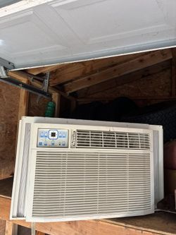 12,000 BTU Almost Nw A/c Unit
