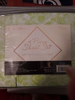 New twin set green
