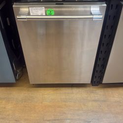 Thermador Sapphire series dishwasher 