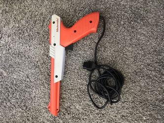 Nintendo Zapper 1985