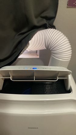 INSIGNIA 350 SQ FT 8000 BTU PORTABLE AC