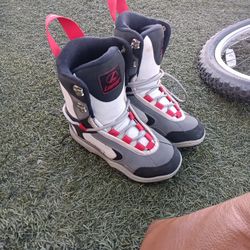 Junior Outdoor Boots Size 4