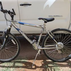Title: 26" Schwinn Ranger Mountain Bike - 21 Speed - Bar Ends Included
​Description:
Clean Schwinn Ranger 2.6