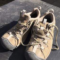 Womens Keen Hiking Boot Sz 9.5