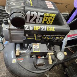21 gal. 2.5 HP 125 PSI Cast Iron Vertical Air Compressor