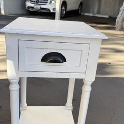 Solid Wood Chairside Table