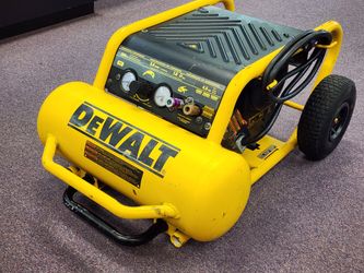 Dewalt Portable Air Compressor D55146, 4.5 Gallon, 225 PSI, 78 dBA