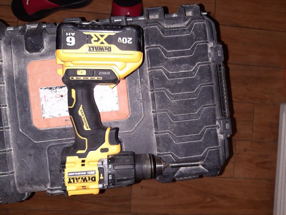 Dewalt 20v Cordless Hammer Drill/Drill Driver