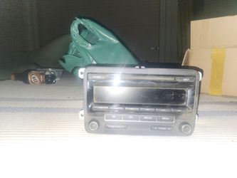 Volkswagon Stock radio cd player