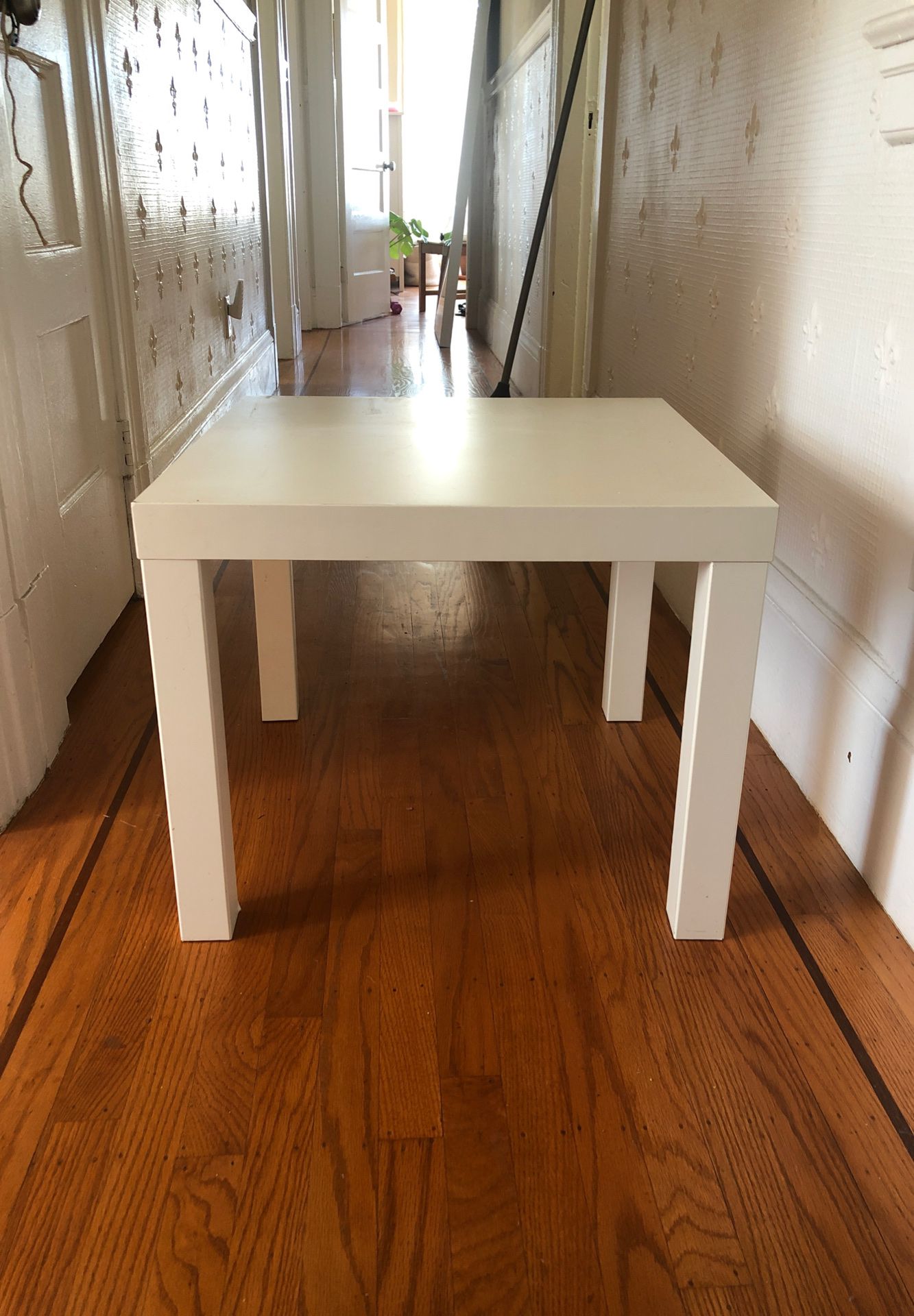 White end table & tv stand