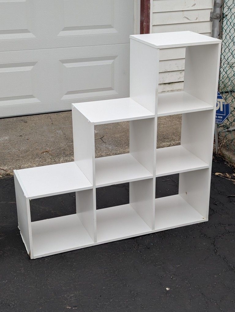 2 wood bookshelfs BOTH INCLUDED
