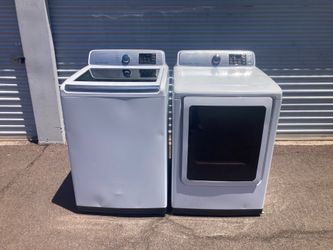Samsung electric dryer and washing machine set in good condition, clean and nice, one month warranty, delivery available, free installation