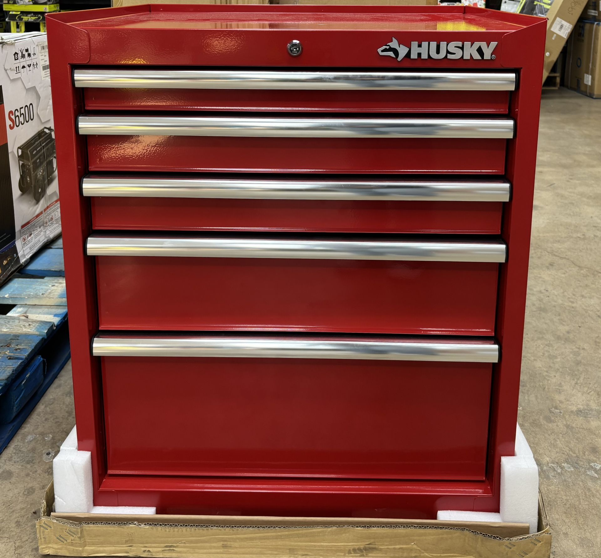 Husky Tool Storage 27in Gloss Red Cabinet
