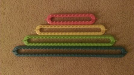 Set of 4 long re triangular knitting looms