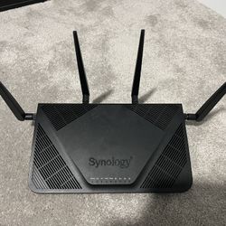 Synology rt2600ac WiFi router